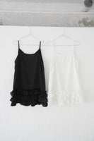 裾フリルキャミビスチェ　WHITE