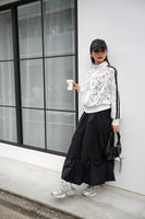 タックデザインスカート　BLACK