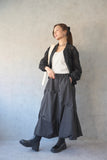 タックデザインスカート　BLACK