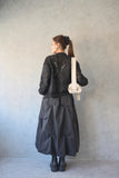 タックデザインスカート　BLACK