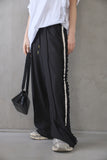 ラインフリルパンツ　BLACK