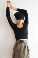 Uネックニットトップス Black