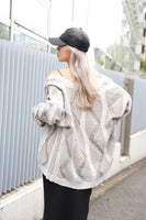モール糸ジャガードニットカーデ	Gray（Ivory）