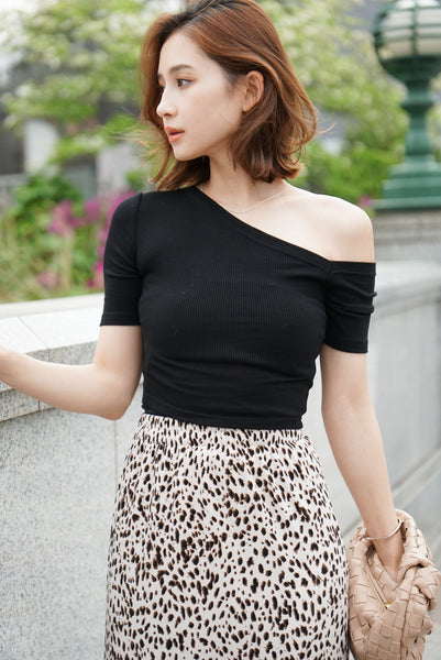アシンメトリーハーフスリーブTシャツ Black