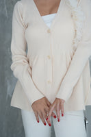 ロングスリーブペプラムニットプルオーバー　IVORY