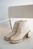 ショートブーツ White