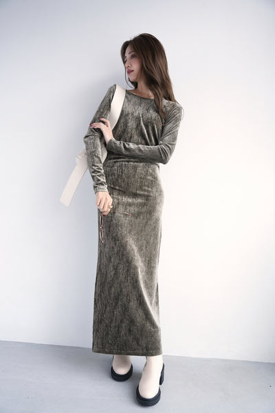 ベロアバックワンピース　グレージュ
