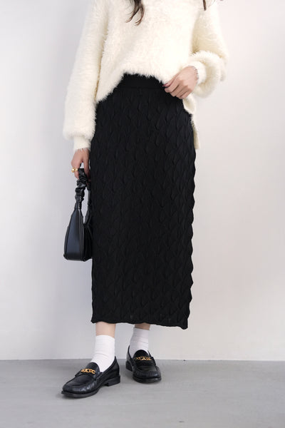 スモッキングミドル丈ニットスカート　BLACK